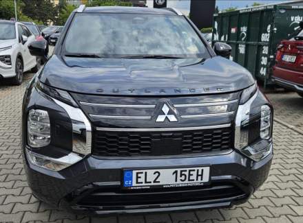 Mitsubishi - Outlander
