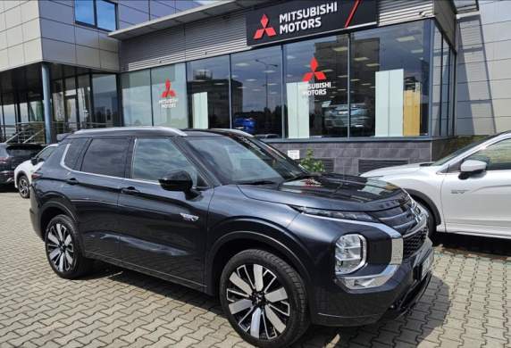 Mitsubishi - Outlander