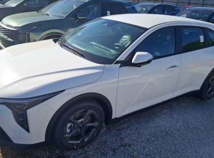 Kia - K4