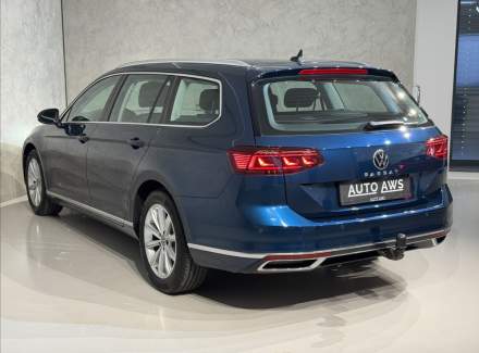 Volkswagen - Passat