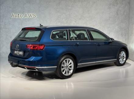 Volkswagen - Passat