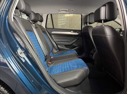 Volkswagen - Passat