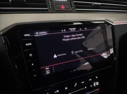 Volkswagen - Passat