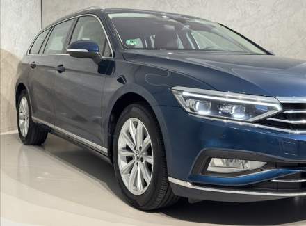 Volkswagen - Passat