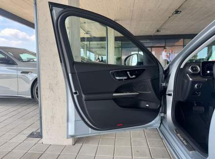 Mercedes-Benz - C-class