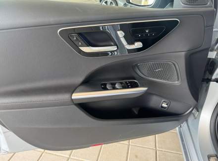 Mercedes-Benz - C-class