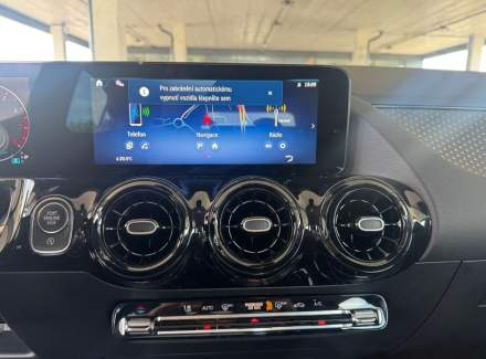 Mercedes-Benz - GLA