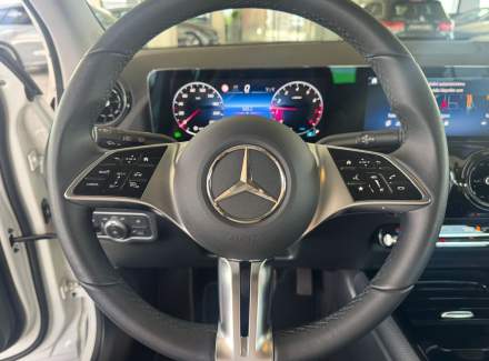 Mercedes-Benz - GLA