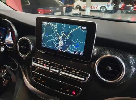 Mercedes-Benz - V-class