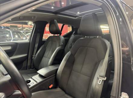 Volvo - XC40