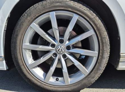 Volkswagen - Passat