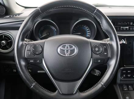 Toyota - Auris