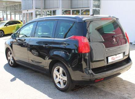 Peugeot - 5008