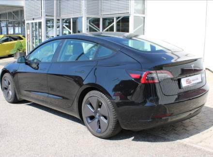 Tesla - Model 3
