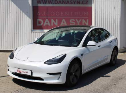 Tesla - Model 3