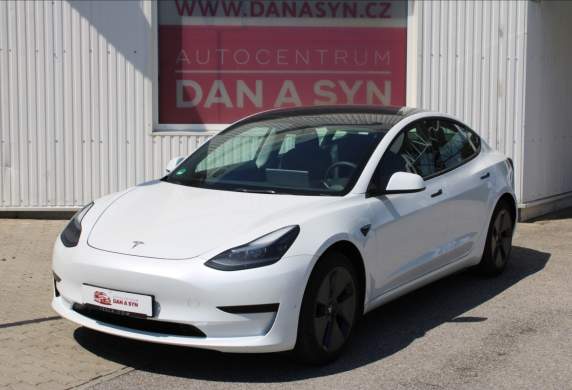 Tesla - Model 3