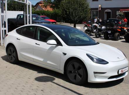 Tesla - Model 3