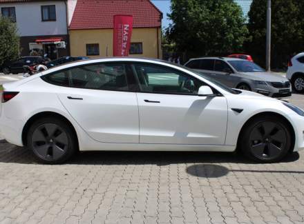 Tesla - Model 3