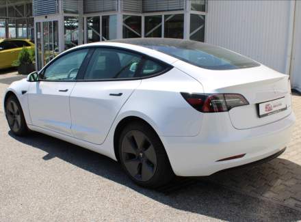 Tesla - Model 3
