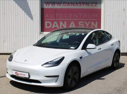 Tesla - Model 3