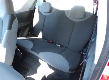 Peugeot - 107