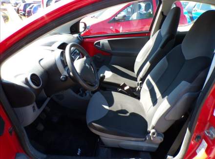 Peugeot - 107