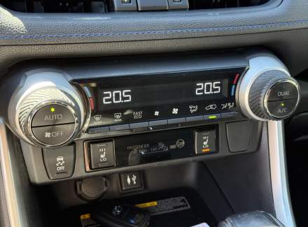Toyota - RAV 4