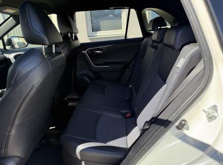 Toyota - RAV 4