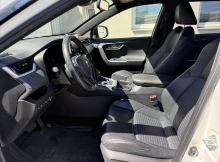 Toyota - RAV 4