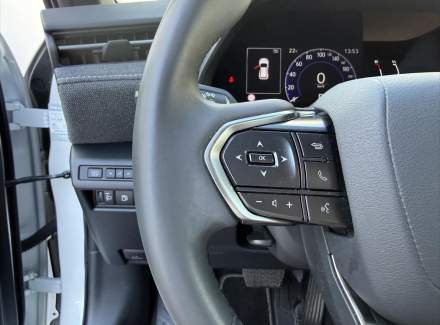Lexus - LBX