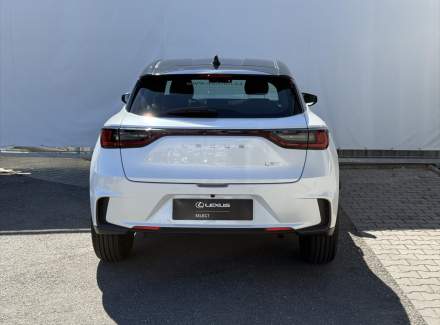 Lexus - LBX