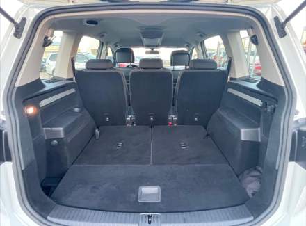 Volkswagen - Touran