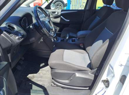 Ford - S-MAX
