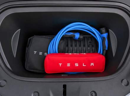 Tesla - Model Y