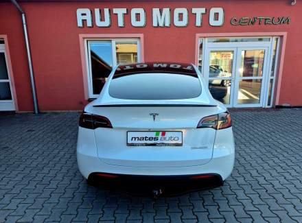 Tesla - Model Y