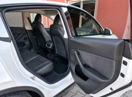 Tesla - Model Y
