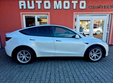 Tesla - Model Y
