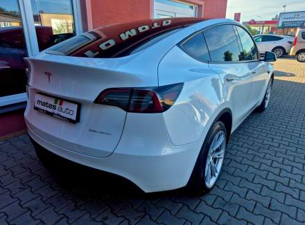Tesla - Model Y