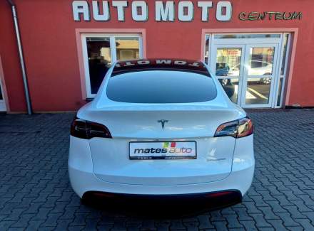 Tesla - Model Y