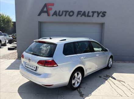 Volkswagen - Golf