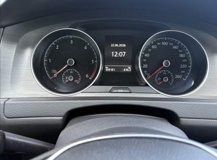 Volkswagen - Golf