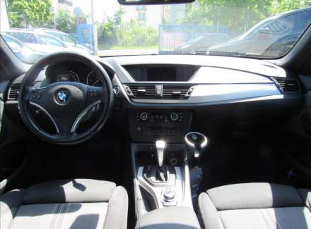 BMW - X1