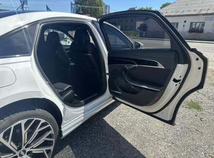 Audi - A8