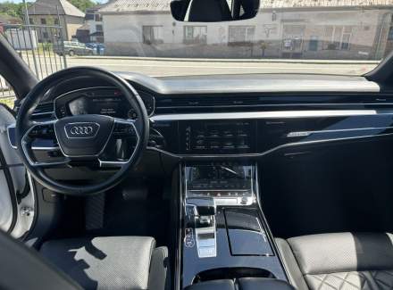 Audi - A8