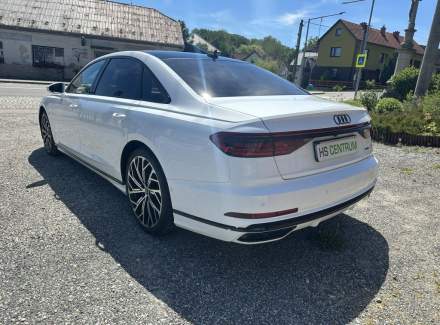 Audi - A8