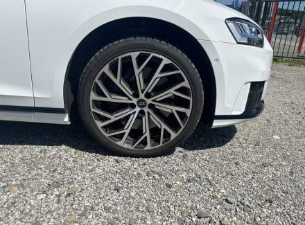 Audi - A8