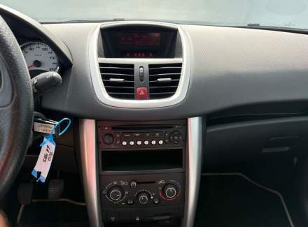 Peugeot - 207