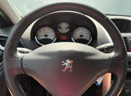 Peugeot - 207