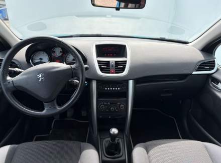 Peugeot - 207
