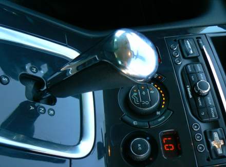 Peugeot - 3008